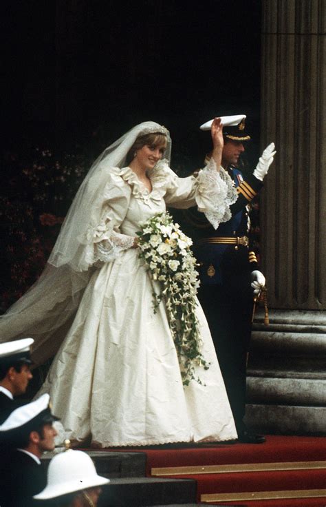 Diana, princess of wales, formerly lady diana frances spencer, was born on 1 july 1961 at park house near sandringham, norfolk. Princess Diana Wedding - Princess Diana Photo (20458716 ...