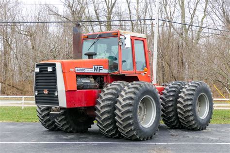 Massey Ferguson 4880 Tractor