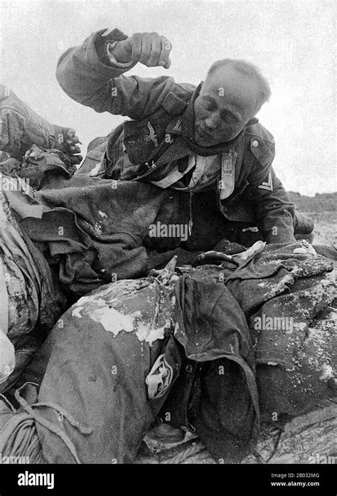 German Soldier In Stalingrad 1942 Fotos Und Bildmaterial In Hoher