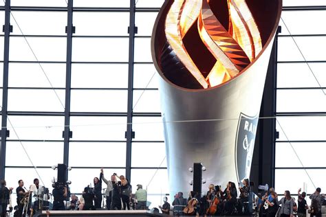 Steve Wynn To Light Torch Before Raiders Dolphins Game Raiders News