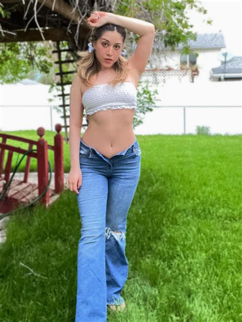 Crop Top And Jeans Sexy