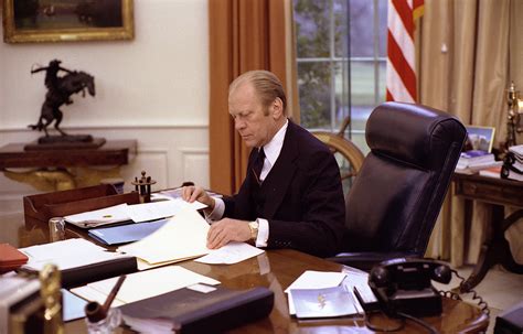 President Gerald R Ford At Work In The Oval Office Nara And Dvids Public Domain Archive Public