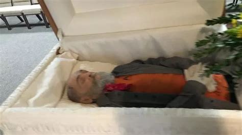 Creepy Last Picture Of Cult Serial Killer Charles Mansons Open Casket