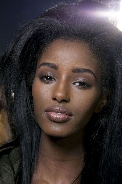 Preciosa Mujer 😳💞🤑💘💋💑🍸🍸🍾👌 Beautiful Dark Skinned Women Beautiful Women African Beauty African