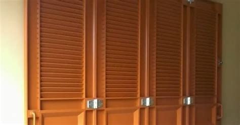 Model Pintu Garasi Kayu Minimalis Terbaru: Tampilan Elegan untuk Rumahmu