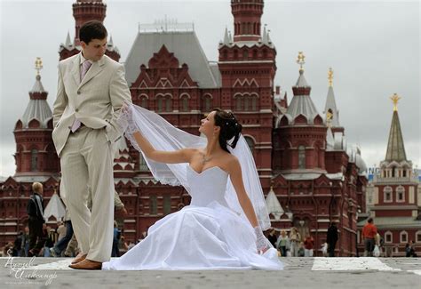 Russian Wedding Customs And Traditions Russian Wedding Russian Wedding Traditions European