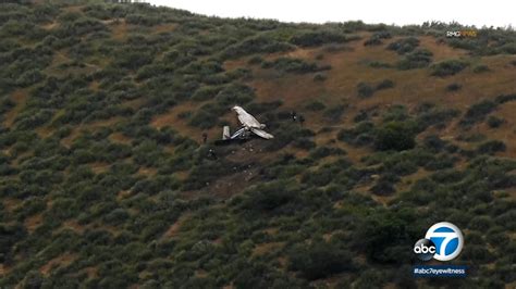 Small Plane Crashes In Mentone Area In San Bernardino County Abc7 Los