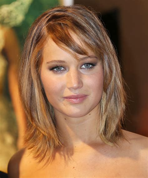 Jennifer Lawrence Medium Straight Casual Hairstyle