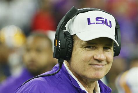 Espn Is Reportedly Interested In Hiring Les Miles