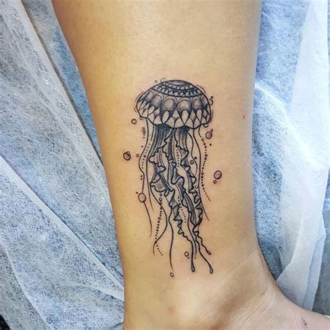 Image Result For Mandala Tattoo Jellyfish Mandalatattoo Jellyfish