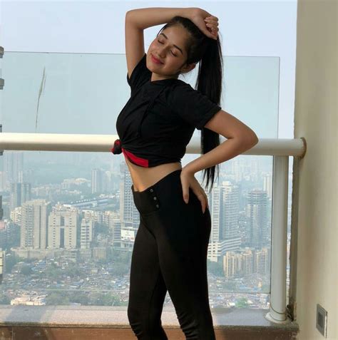 Jannat Zubairs Sexy Pictures Will Blow Your Mind Iwmbuzz