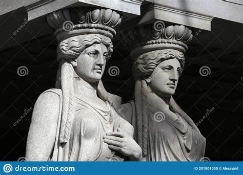 Statue Of Two Roman Women In Vienna Stock Photo Image Of Renaissance