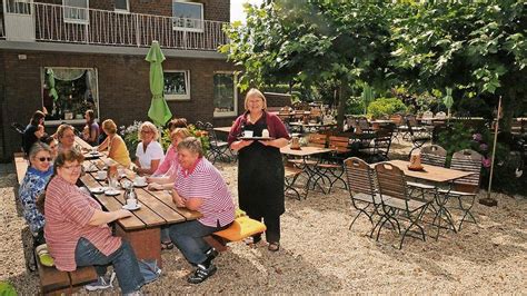 Serie Bauernhof Cafés In Der Region Süßes Und Herzhaftes Aus Dem Hofladen