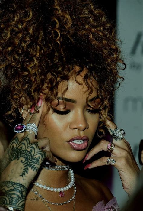 Fenty Addicted Rihanna Hairstyles Curly Bangstyle Hair Natural