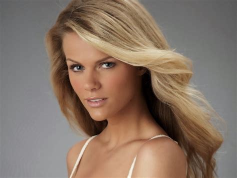 Star Hd Wallpapers Free Download Brooklyn Decker Hd Wallpapers Free Download