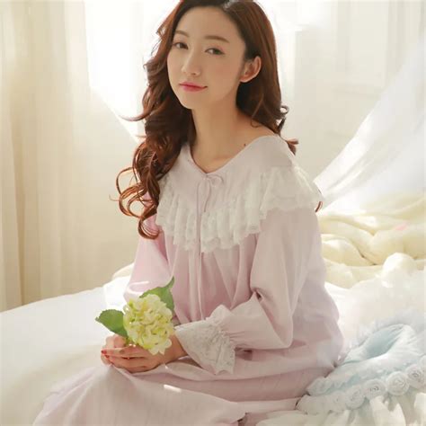 Retro Palace Nightgown Female Age V Collar Lace Cotton Long Sleeved