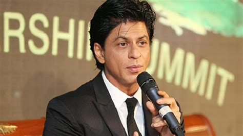 Must Watch Shah Rukh Khans Inspirational Speech At Iimb Leadership Summit Youtube