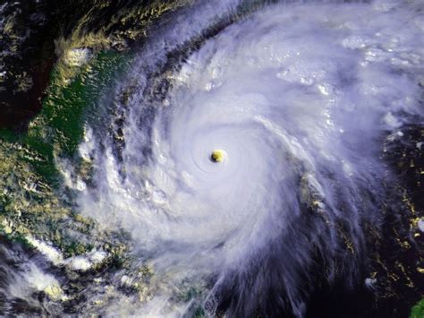 los huracanes más devastadores de la historia desastres naturales catastrofes naturales el