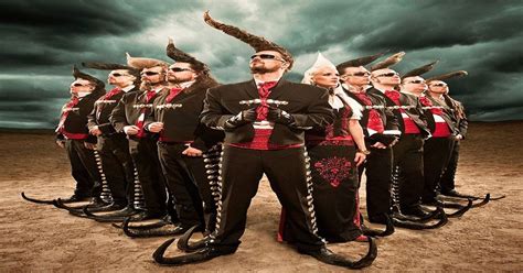 A cossack was riding beyond the dunai (with red army orchestra). leningrad cowboys : WTF