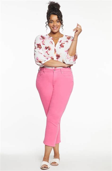 10 Cute Plus Size Colorful Jeans To Shop In 2022