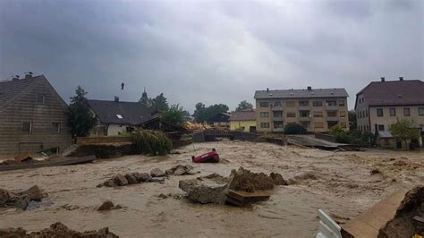 Überschwemmungen nach hochwasser in niederbayern familien drama in