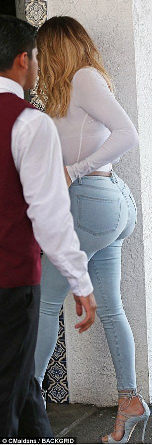 Khloe Kardashian Sister Shows Off Her Revenge Body And Famous Booty