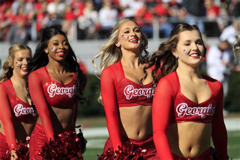 Football World Reacts To The Georgia Cheerleaders Photo The Spun What S Trending In The