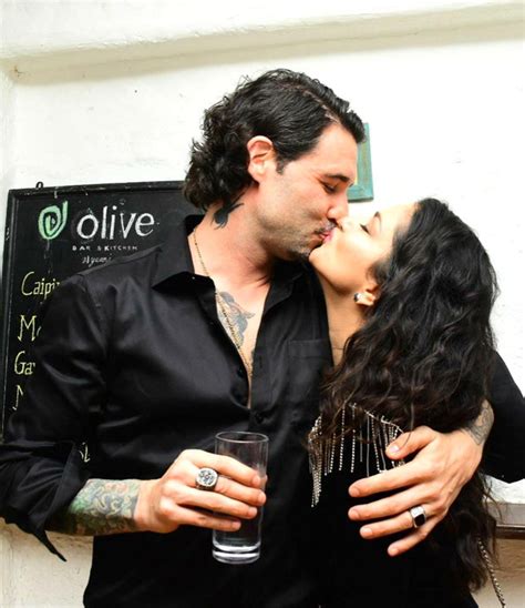 Inside Pics Sunny Leone Shares A Kiss With Husband Daniel Weber At Her