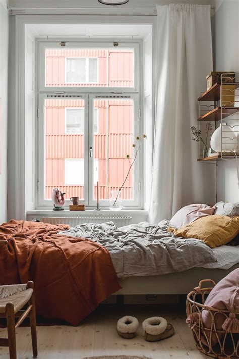 Hier erholen sie sich vom alltag und kommen zur ruhe, kleiden sich täglich an und verbringen möglicherweise auch den sonntag im bett. Schmales Schlafzimmer inspirationchambre Schmales ...