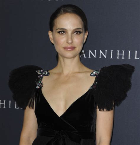 Dlisted Natalie Portman Is Sorry For Signing That Pro Roman Polanski