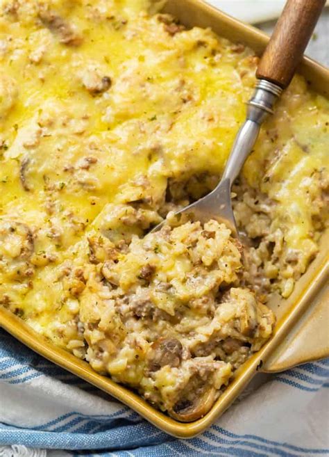 Lose weight, tone up, save money! Cheesy Ground Beef and Rice Casserole is an easy dinner ...