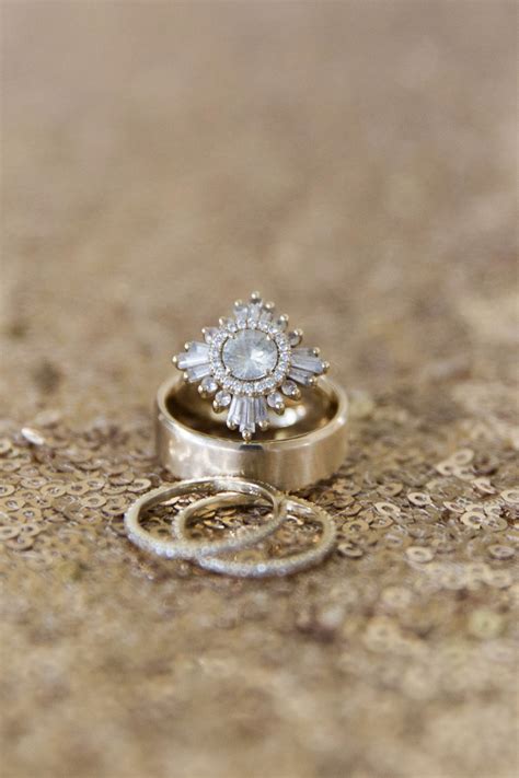 Https://tommynaija.com/wedding/gold Wedding Ring And White Fild