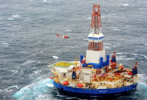 Shell Oil Rig Runs Aground In Alaska
