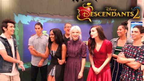 Disneys Descendants 2 Interviewing The Cast And Director Youtube