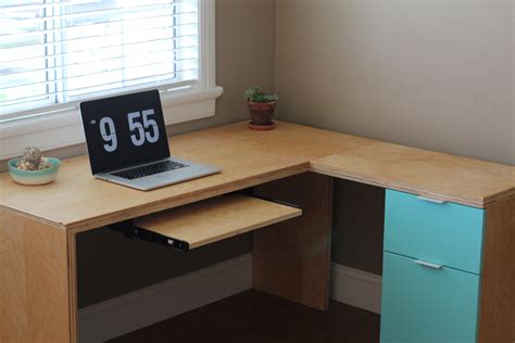 Build a diy l shaped desk that will have all your friends raving over your office space. Ana White | L-shape Modern plywood desk - DIY Projects