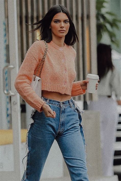 Kendall Jenner Style Of The Days In 2021 Kendall Jenner Street Style