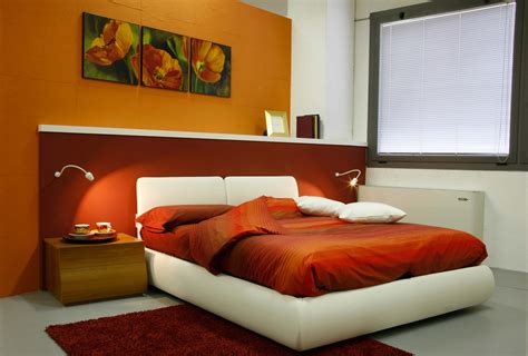 Scopri la nostra collezione di camere da letto in saldo a prezzi scontati. Illuminare la camera da letto matrimoniale | 9 consigli utili - Brillamenti