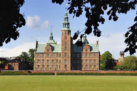 Das im zentrum kopenhagens gelegene schloss rosenborg ist ein renaissanceschloss, das im frühen 17. Sehenswuerdigkeiten: Kopenhagen: Schloss Rosenburg