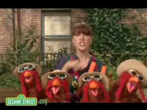 It remains feist's biggest hit single in the us to date. Sesame Street Feist sings 1234 - YouTube