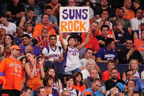 Phoenix Suns donate $25K to help feed hungry families across the Valley 
