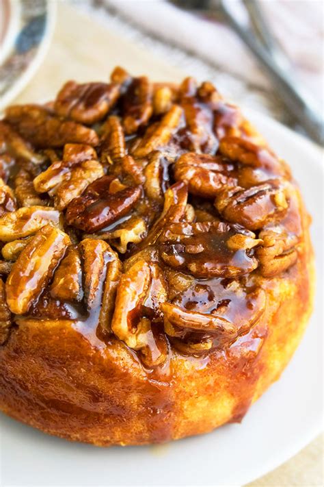 Caramel Pecan Sticky Buns Foodflag