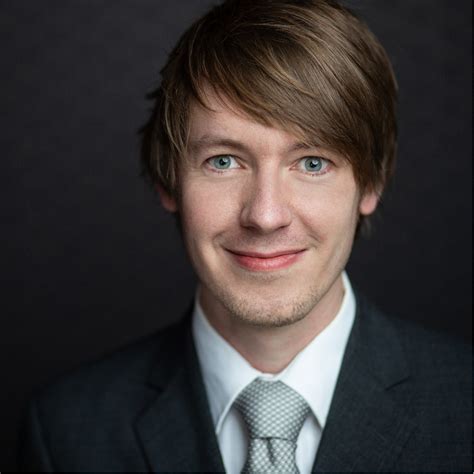 In the context of a capacity expansion several cranes, rescue staircases and transfer. Dipl.-Ing. Stefan Kuitunen - Ingenieur Heat Operations ...