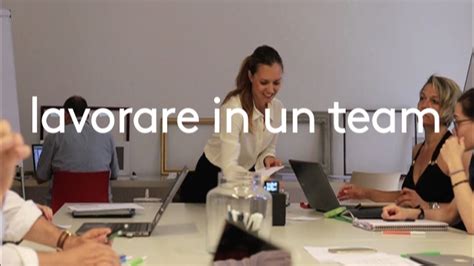 Le missioni diplomatiche americane in italia garantiscono uguali opportunità di impiego ed un trattamento equo e imparziale a tutti i candidati, senza distinzione alcuna di razza, colore, religione, sesso. LAVORARE IN UN TEAM - YouTube