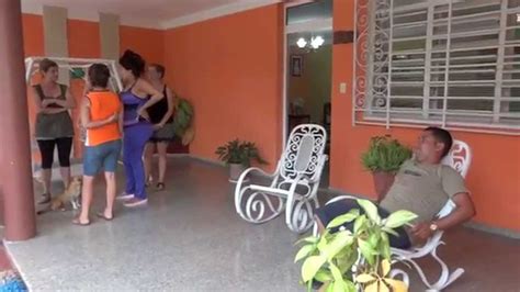 Vacuba es una agencia de viajes, para reservar vuelos a cuba, hoteles, renta de autos, envíos de dinero, envío de alimentos, compra y envío de electrodomésticos y más a cuba. VIDEOS CUBA : Venta de Casas en La Habana CUBA V-107 - YouTube