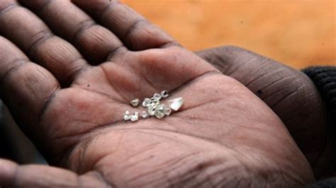 De Beers Diamond Workers In Safrica Win 9 Pay Raise