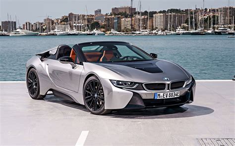 Reward your senses with the opulent luxury design and sporty performance features you'd expect from the legendary 2021 bmw 8 series convertible. 2018 BMW i8 Roadster review