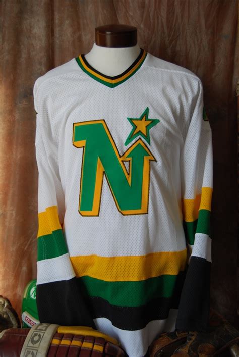It's a unique combination of many elements of the north stars' 1978 white home jersey with the current wild logo on the crest. 192 best Cool hockey jerseys images on Pinterest | Ice ...
