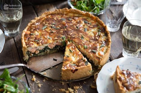 Danach wird diese crème basis geteilt und. Lachs-Spinat-Kuchen (Quiche) aus der Springform - Madame ...