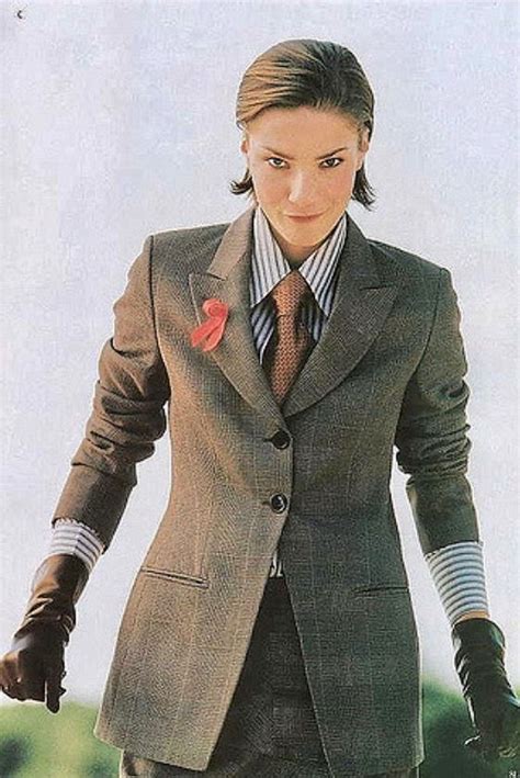 Pin By Mallinson On Women In Tie Women Wearing Ties Riding Outfit