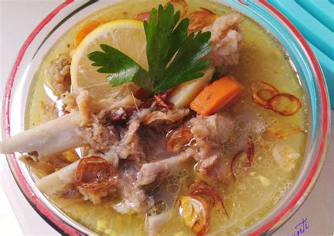 Haaaai semua kali ini aku mau kasih tau resep sop iga sapi ala restoran yg super enak seger, gurih. Resep Sop Iga Sapi Bening Ala Resto : Hai dear, iga sapi ...